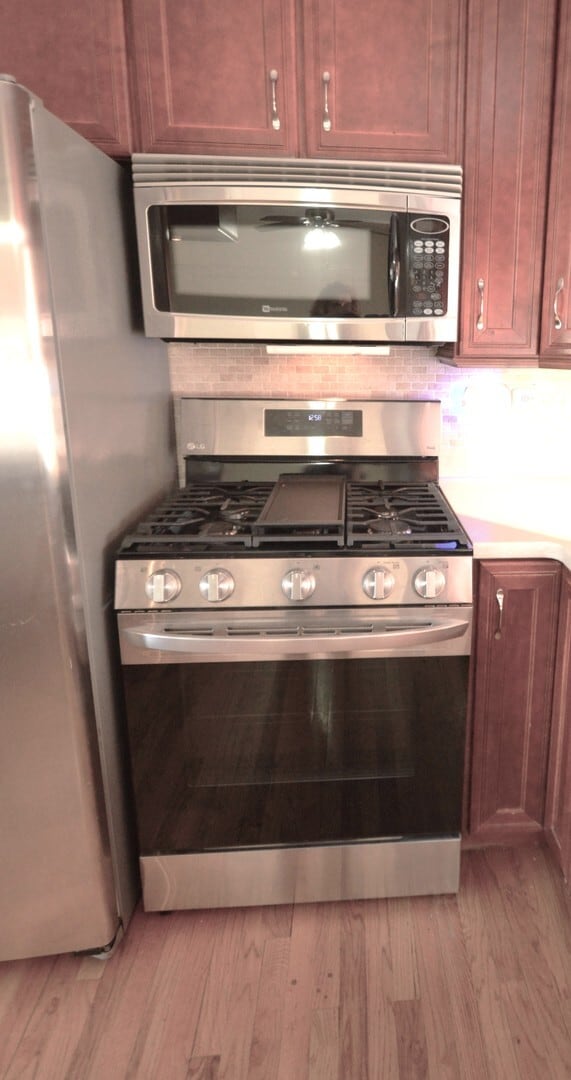 Building Photo - 1461 Balmoral Ave