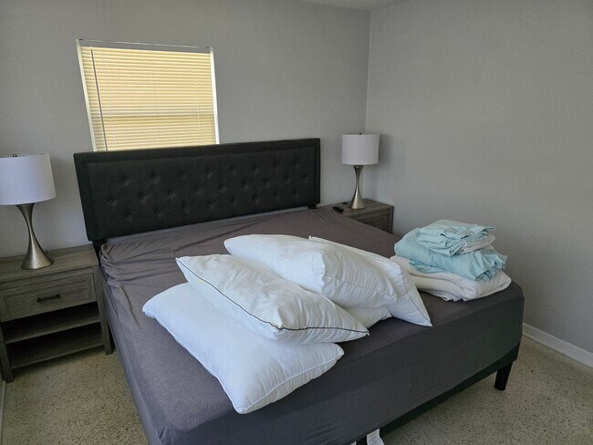 Building Photo - Live the Florida Lifestyle – Turnkey 2BR H...