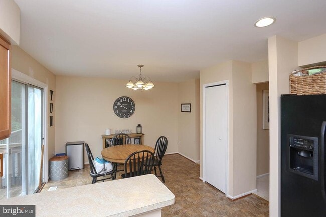 Building Photo - 4723 Leyden Way