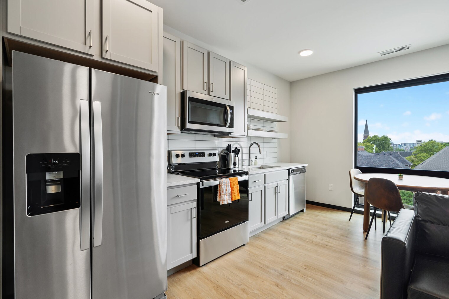 Building Photo - 423 E Michigan St