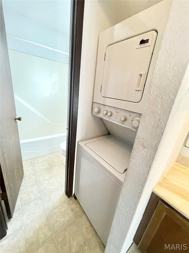 Building Photo - 141 Ashley Dr