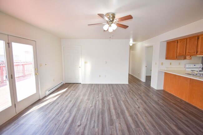 Building Photo - Two Bedroom in Jersey Shore with 1-Car Garage!