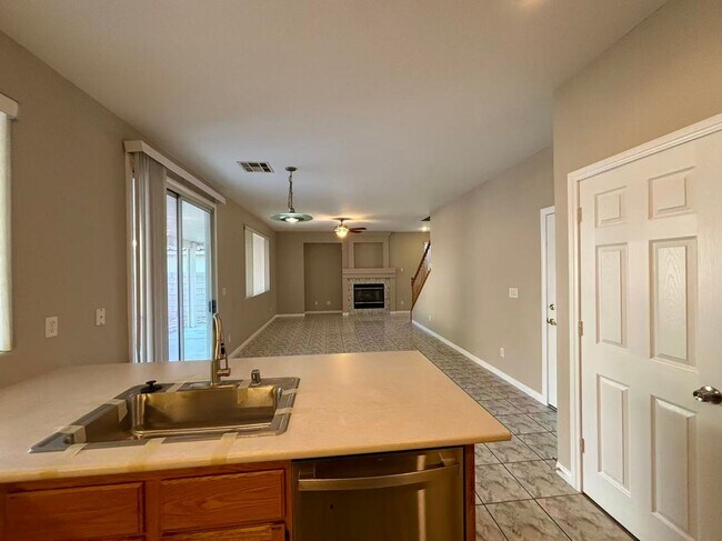 Building Photo - 8290 Golden Cypress Ave