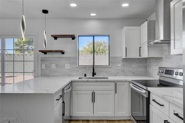 Building Photo - 4012 N Mira Ln