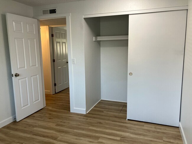 Building Photo - Remodeled Three Bedroom Home in South Salem