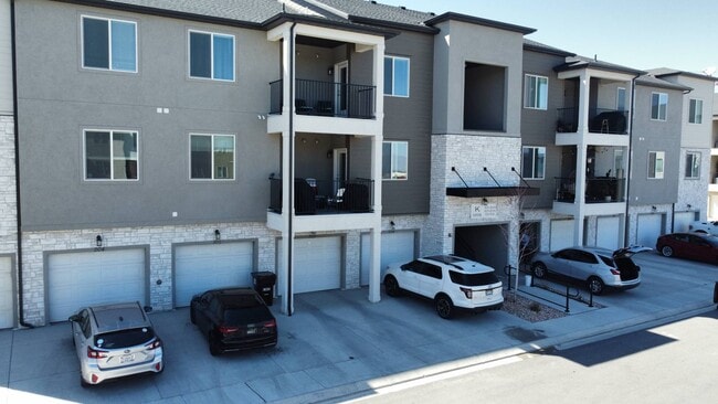 Building Photo - 13526 Maximus Dr