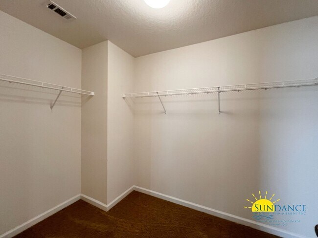 Building Photo - 930 Merganser Way