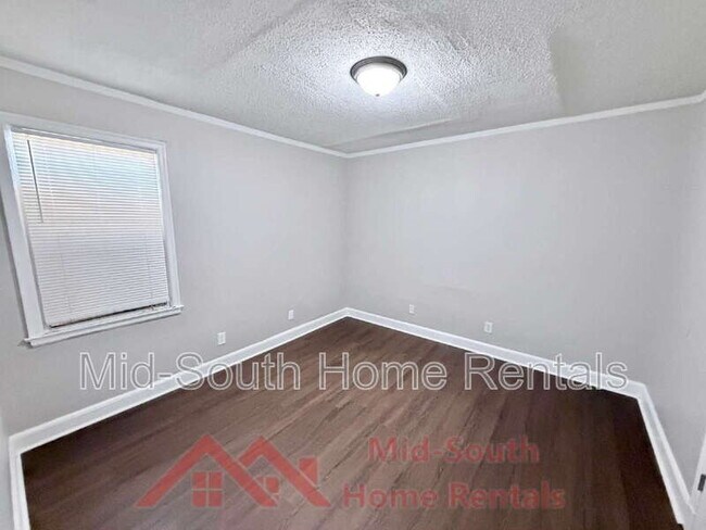 Building Photo - 2139 Alameda Ave