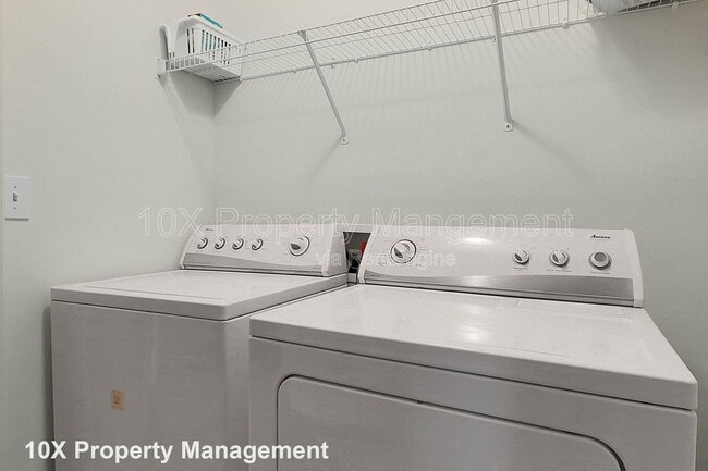 Building Photo - 1442 Bloomington Blvd