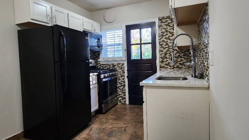 Building Photo - 1014 Sanford Ave