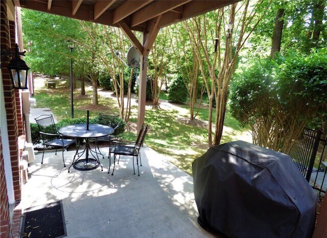 downstairs patio - 9503 Westchire Ct