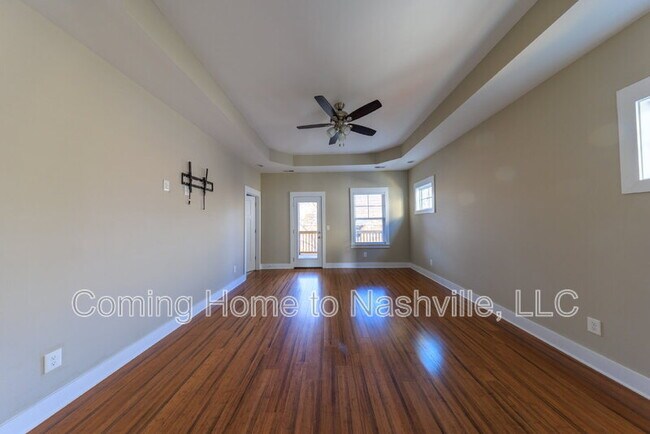 Building Photo - 2221 24th Ave N