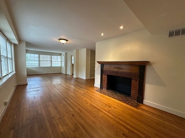 Building Photo - 817 N Elm St