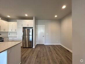 Building Photo - Modern 3 Bed, 2.5 Bath Townhouse for Rent!