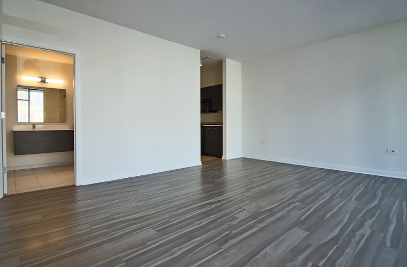 Building Photo - 777 N Clark St