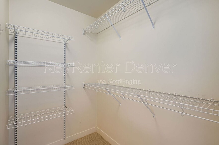 Building Photo - 2229 Blake St