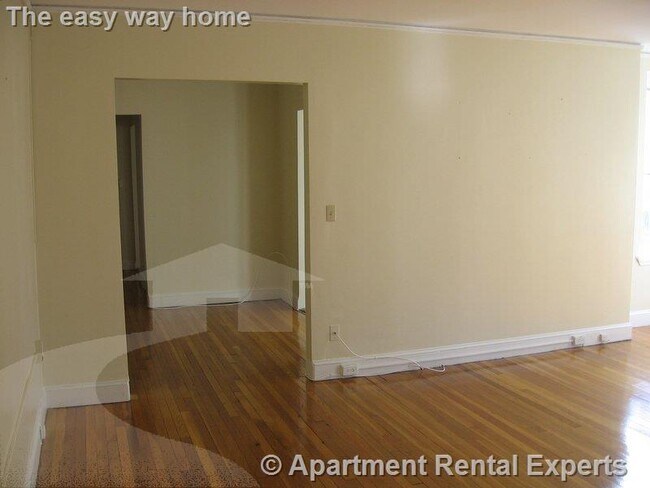 Building Photo - 7 Craigie Cir