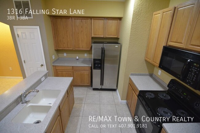 Building Photo - Orlando Rental Townhome