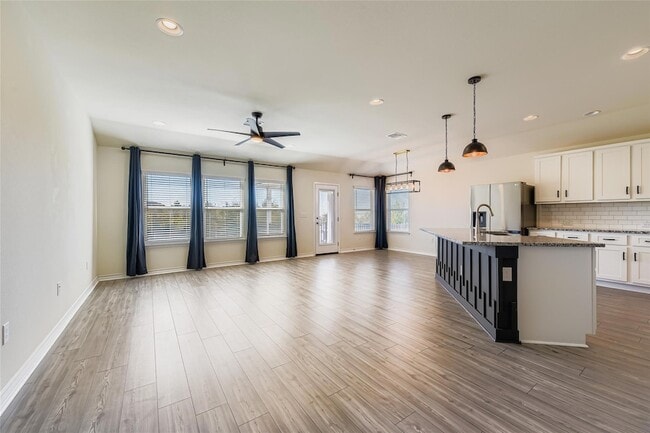 Building Photo - 17205 Adoro Dr