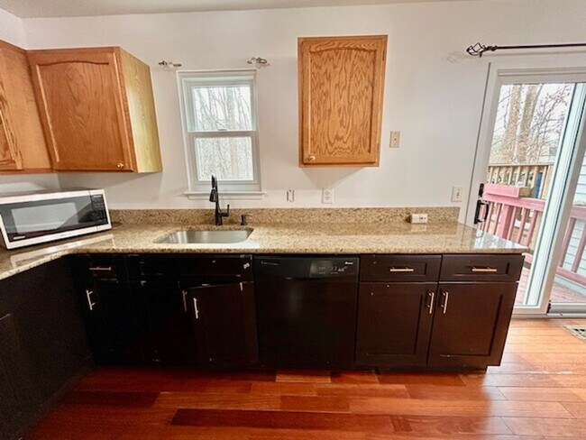 Building Photo - 9 Long Green Ct