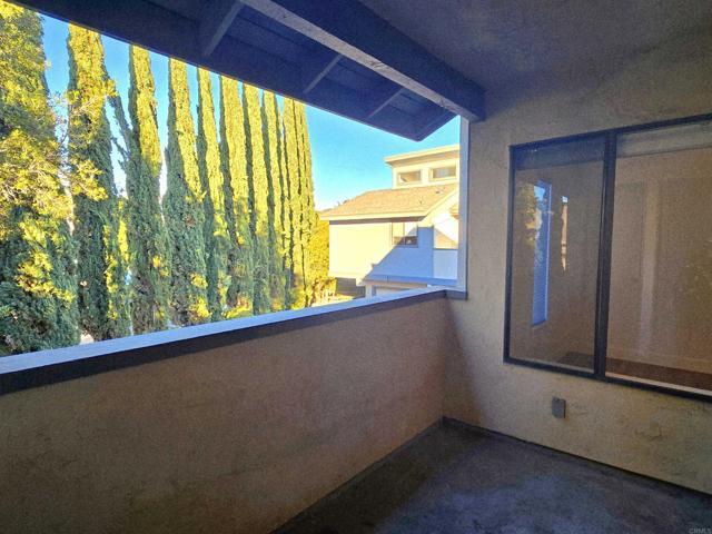 Building Photo - 2135 E Valley Pkwy