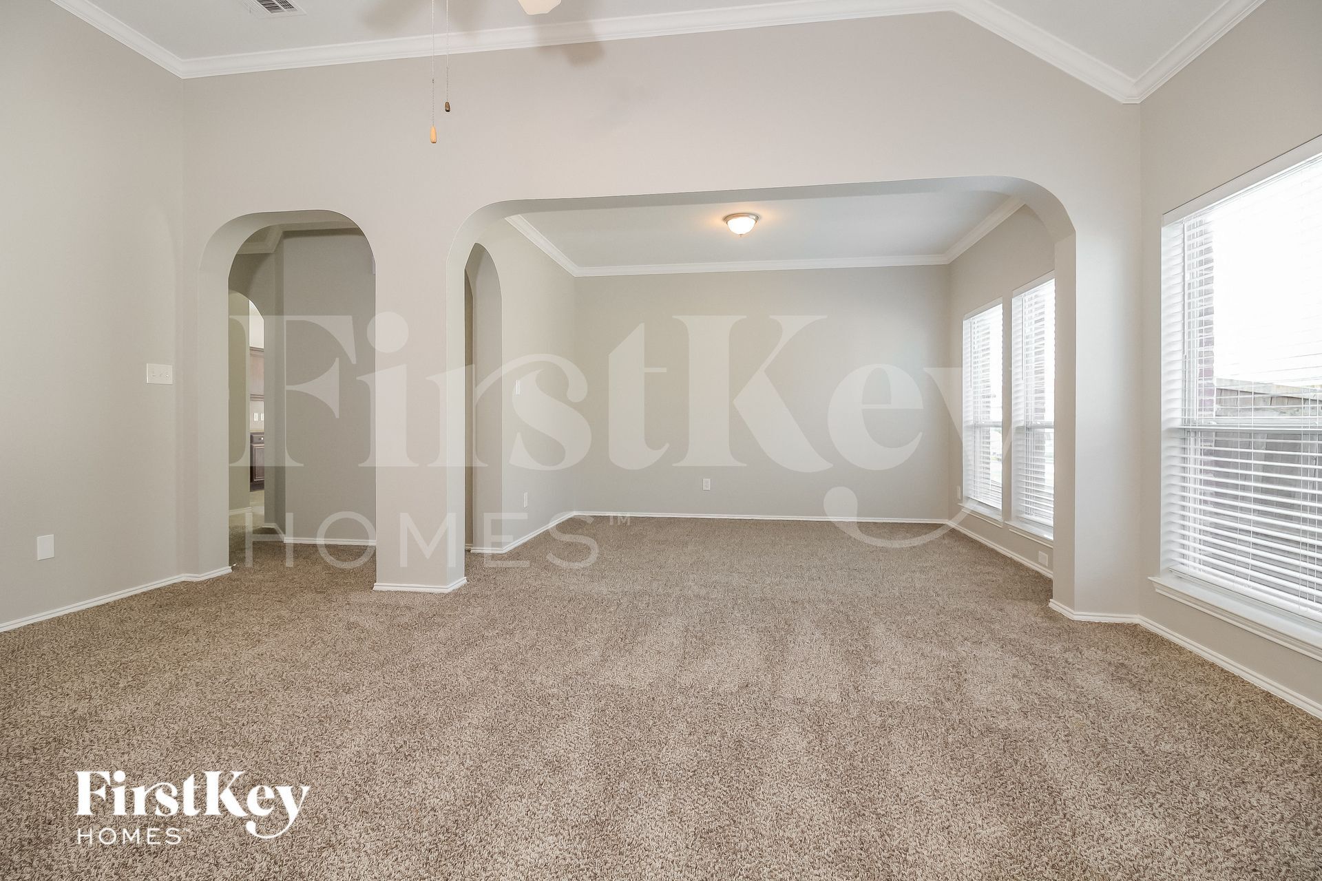 Building Photo - 2925 Oakshire St