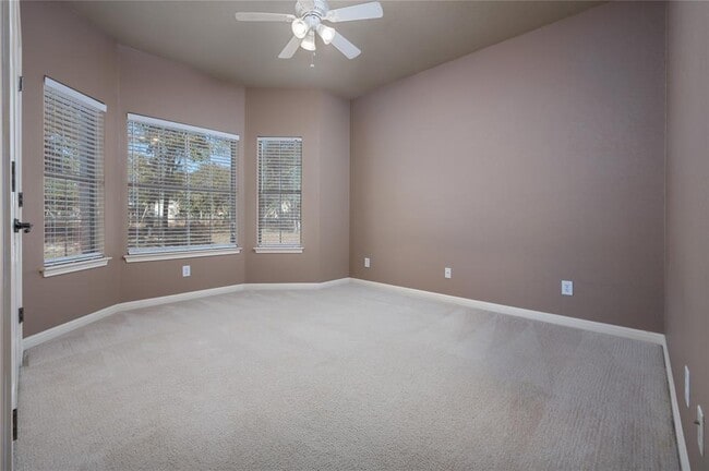 Building Photo - 455 Rose Blossom Loop