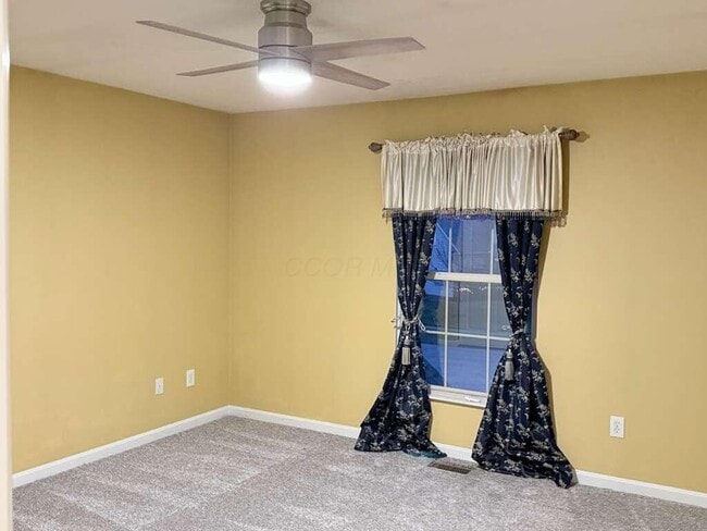 Building Photo - 7798 Wayside Ave