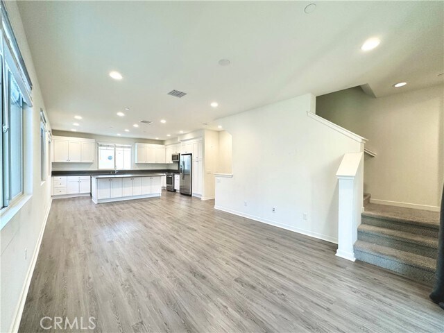 Building Photo - 147 Episode
