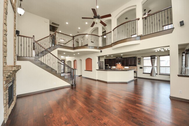 Building Photo - 26407 Wooded Hollow Ln