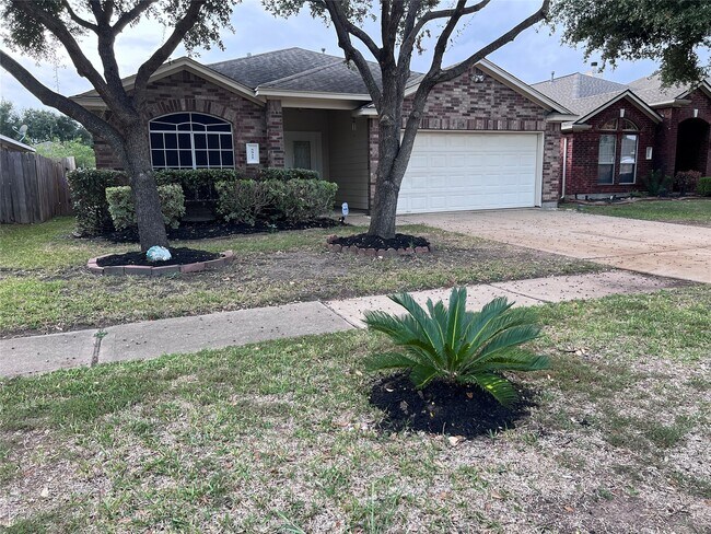 Building Photo - 5911 Llano Creek Dr