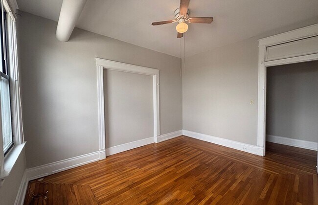 Building Photo - 3241 Jefferson Ave