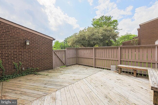 Building Photo - 17 Farmhouse Ct