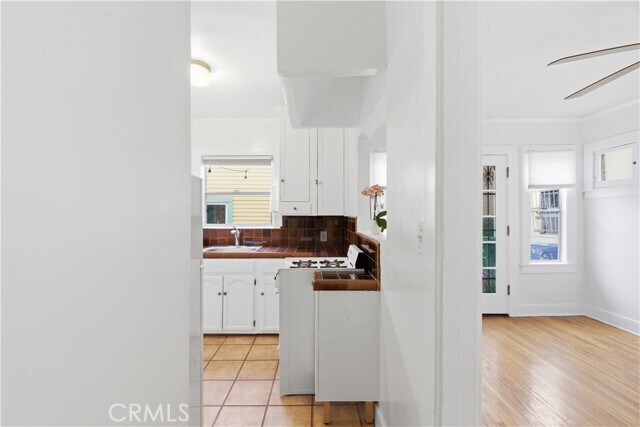 Building Photo - 1950 S Palm Grove Ave