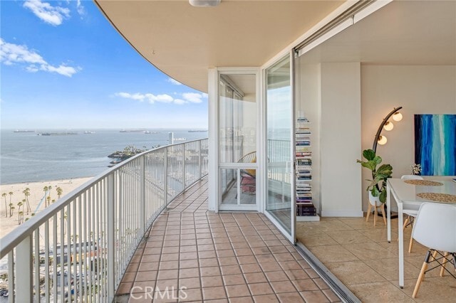 Primary Photo - 700 E Ocean Blvd