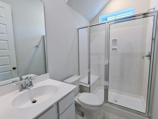 Building Photo - Beautiful 4 Bedroom Home Located on John's...