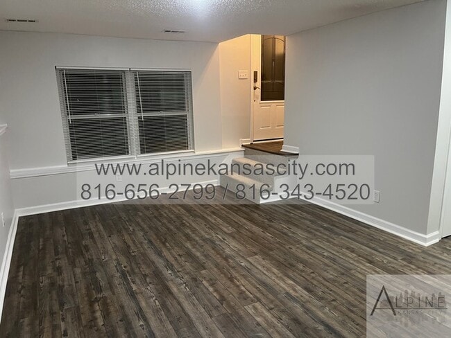 Building Photo - 2 Units Available Across from Congress Mid...