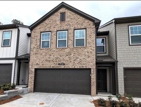 Building Photo - 716 Vallin St