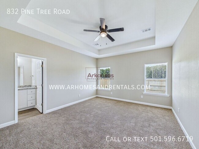 Building Photo - 832 Pine Tree Rd