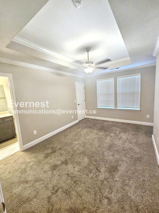 Building Photo - 809 Goswell Dr