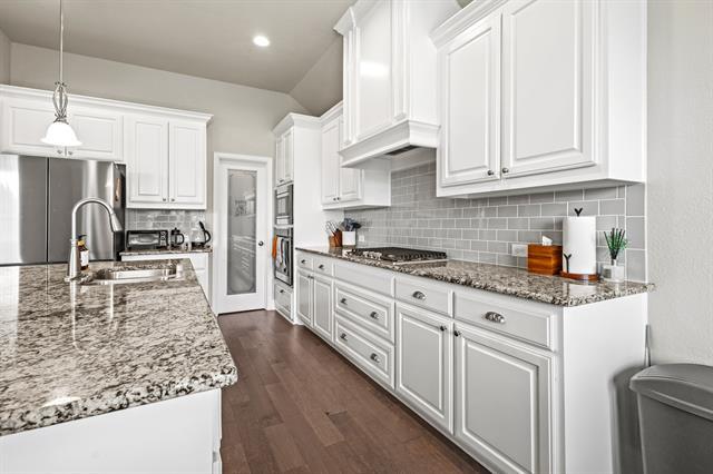 Building Photo - 3206 Woodford Dr
