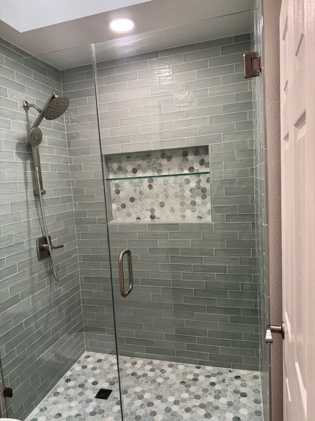 Building Photo - Townhome in Laguna Niguel!