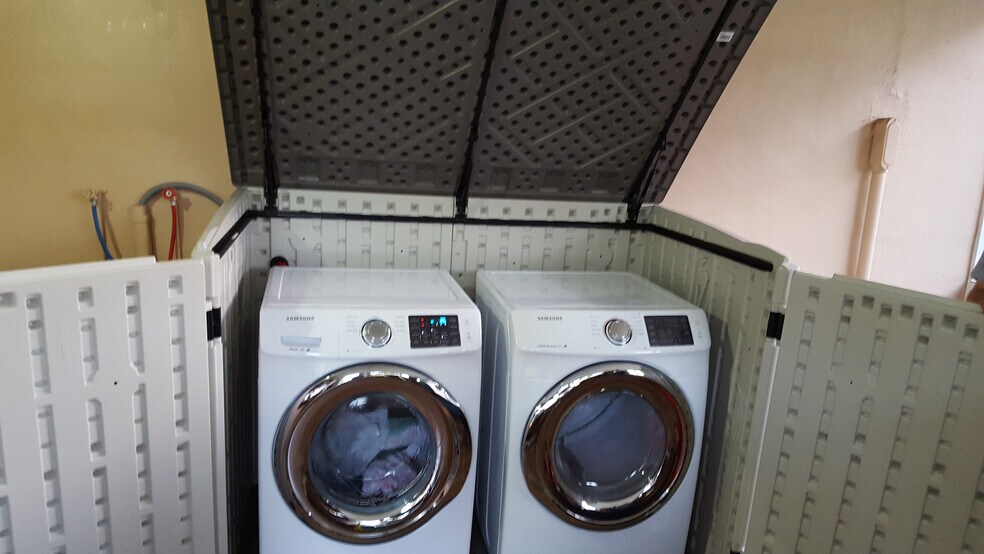 New HE Washer & Dryer - 6515 SW 48th St