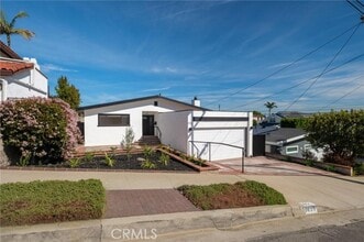 Building Photo - 1653 5th St