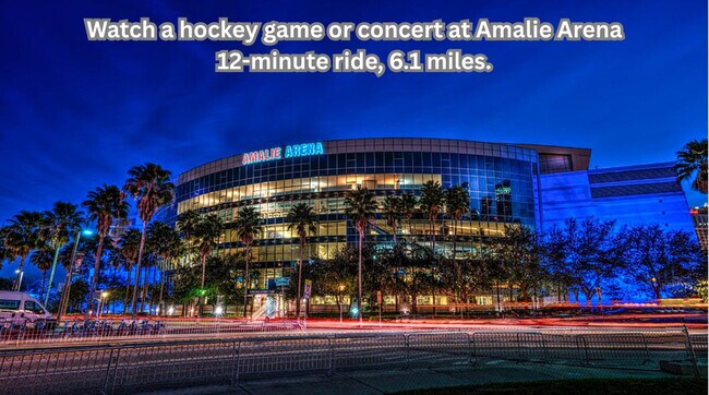 Building Photo - 109 W Hollywood St