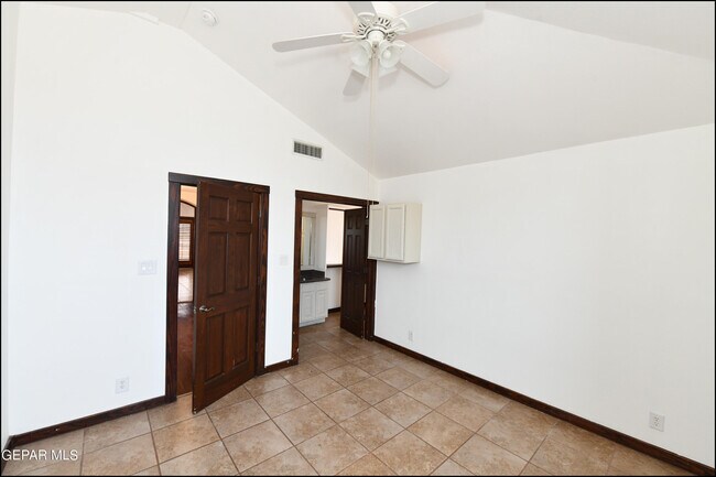 Building Photo - 7318 Corona Del Sol Dr