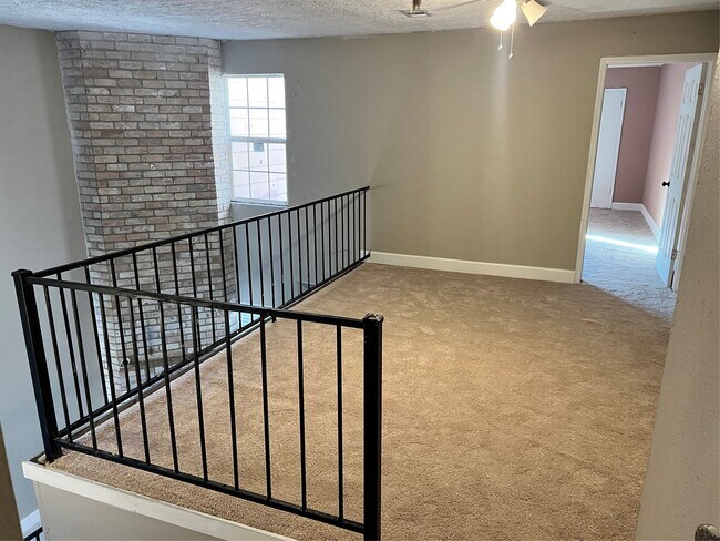 Building Photo - 12239 W Village Dr