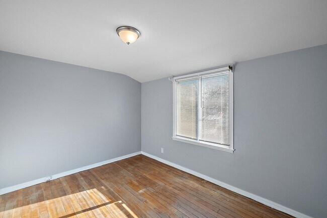 Building Photo - 17140 Sioux St