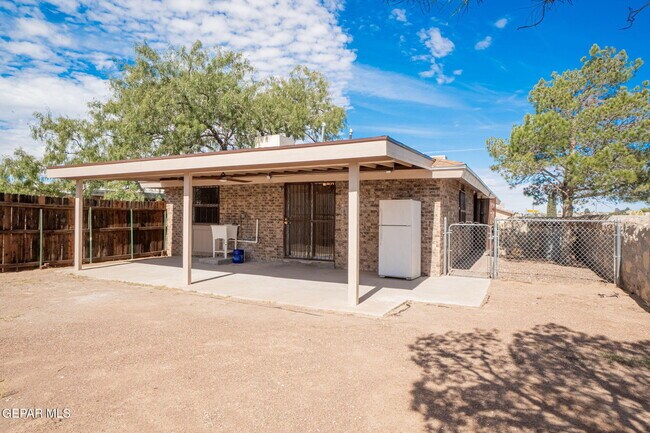 Building Photo - 11450 Sundrop Ct