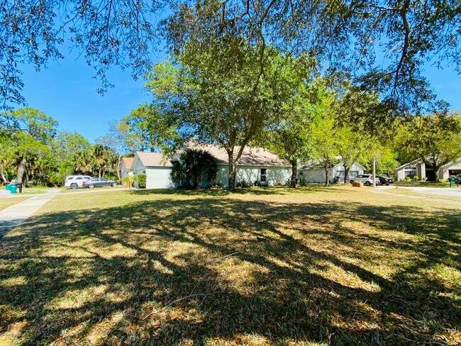 Building Photo - 1435 Crane Creek Blvd